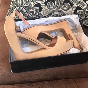 Mating nude heels, 7.5